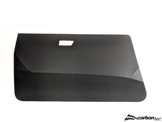 Karbonové dveřní panely na VW Golf Mk2 5d