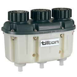 3-komorowy zbiorniczek płynu Tilton