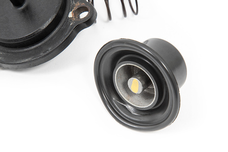 Přímě montovatelný pístový recirkulační ventil