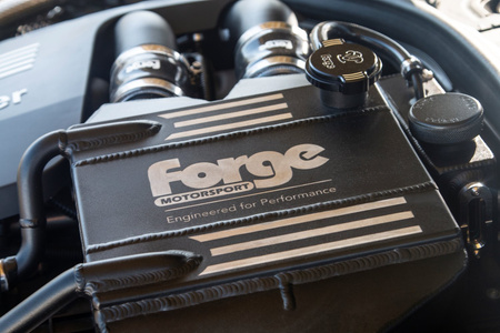 BMW M2/M3/M4 mezichladič stlačeného vzduchu