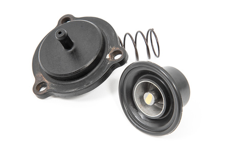 Přímě montovatelný pístový recirkulační ventil