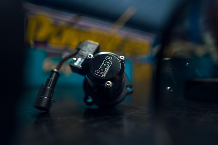 Atmosférický blow off ventil pro Mini Cooper S, Peugeot 207 & 208 a Citroën DS3 (E-DV)