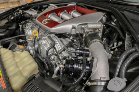 Ventil kompenzace tlaku sání