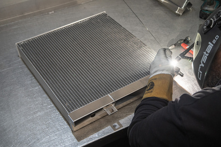 Chladič mezichladiče pro motor BMW B48 & B58