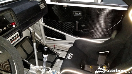 Karbonové dveřní panely na VW Golf Mk2 3d