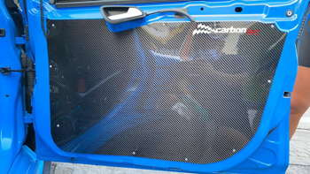 Karbonové dveřní panely pro Ford Focus MK3