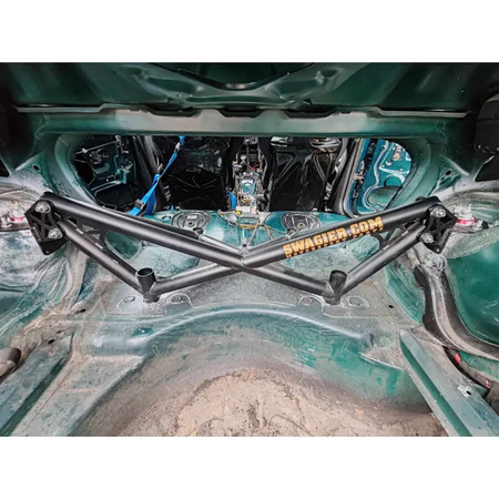 Rozpěrná tyč BMW E46 - Zadní 6bodový X-BRACE